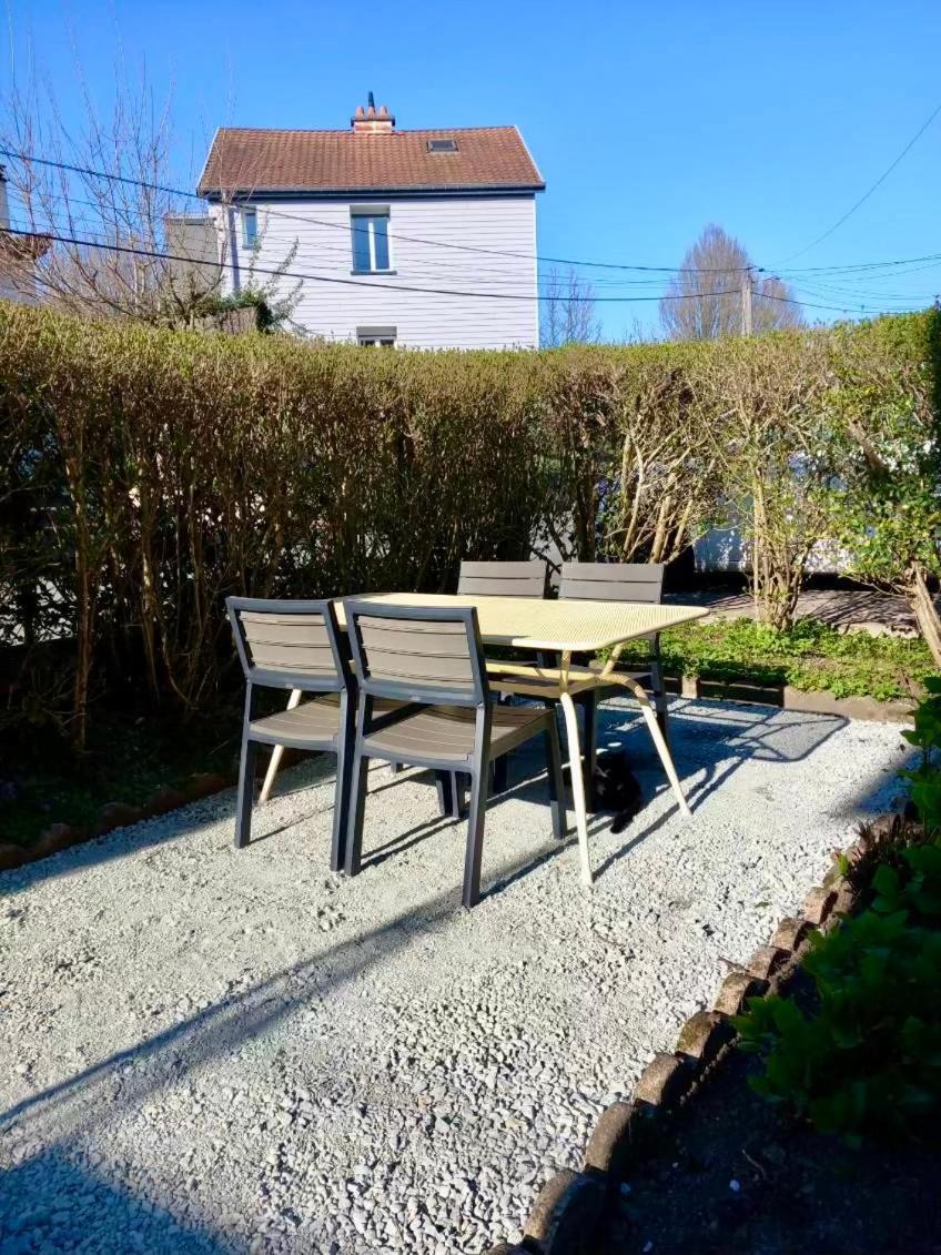 Appartement Cosy Et Calme Avec Parking Et Terrasse Prives Cravanche 외부 사진